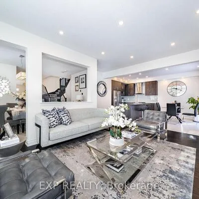 2,&nbsp;Tesla, Holland Landing, East Gwillimbury