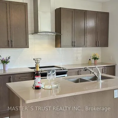 102,&nbsp;Frank Kelly, Holland Landing, East Gwillimbury