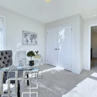 60,&nbsp;Falconridge, Sharon, East Gwillimbury