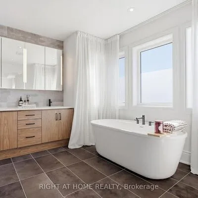 70,&nbsp;Balsdon, Queensville, East Gwillimbury
