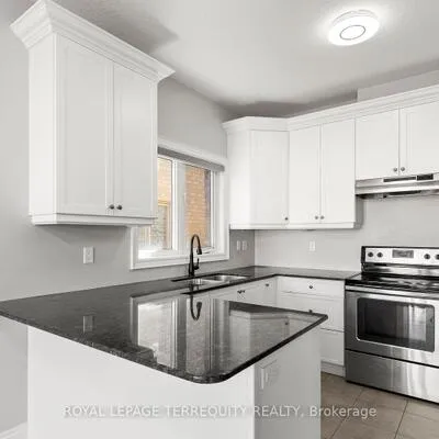 1818,&nbsp;Lamstone, Alcona, Innisfil