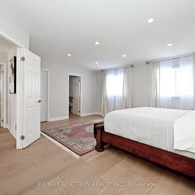 1128, Corrie, Alcona, Innisfil