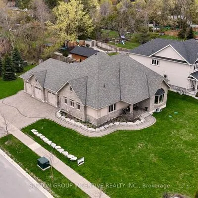 260,&nbsp;Sunnybrae, Stroud, Innisfil