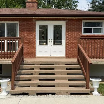 678,&nbsp;Trinity, Alcona, Innisfil