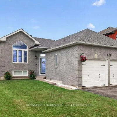 1925,&nbsp;Emerald, Alcona, Innisfil