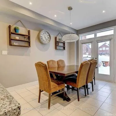 63,&nbsp;Alex Campbell Cres, King City, King