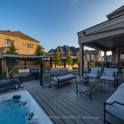 43, Sir Henry, King City, King