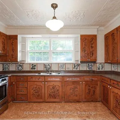 460,&nbsp;Main, Schomberg, King