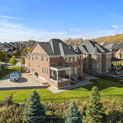 12,&nbsp;Albert Hill, Nobleton, King