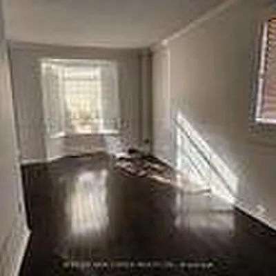 106,&nbsp;Emery Hill, Berczy, Markham