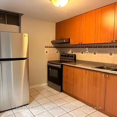 27, Sophia, Middlefield, Markham