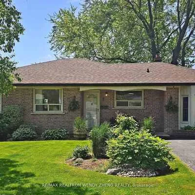 6,&nbsp;Lincoln Green, Bullock, Markham