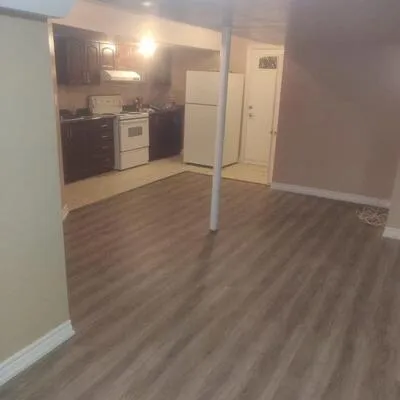 176,&nbsp;Featherstone, Middlefield, Markham