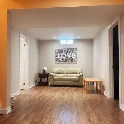 8,&nbsp;Stony Hill, Victoria Square, Markham