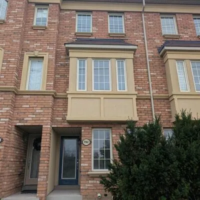 9960,&nbsp;McCowan, Berczy, Markham