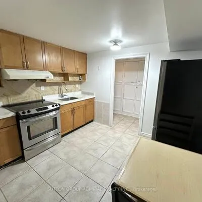 16,&nbsp;Fairty, Middlefield, Markham