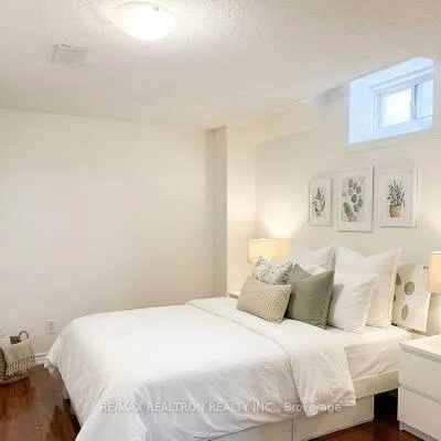 68,&nbsp;Sandham, Middlefield, Markham
