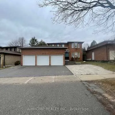 166,&nbsp;Fincham, Markham Village, Markham