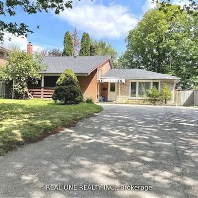17,&nbsp;Valleycrest, Bullock, Markham