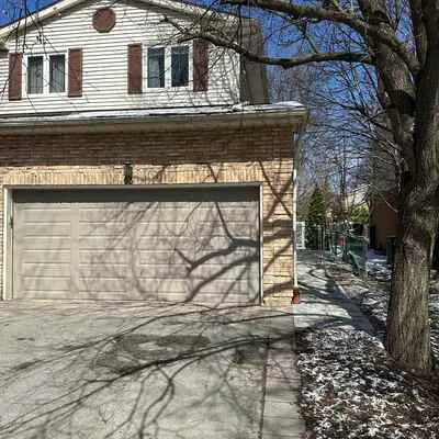 63,&nbsp;Innisbrook, Aileen-Willowbrook, Markham