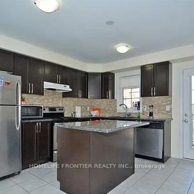 32,&nbsp;Truchard, Berczy, Markham