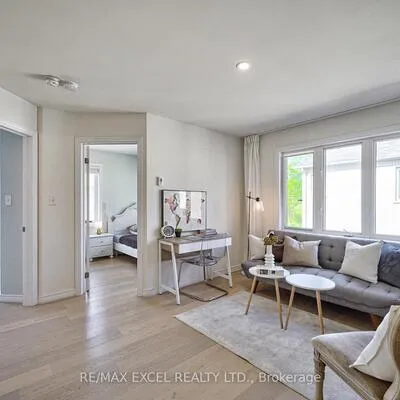 5,&nbsp;Bloom, Cornell, Markham