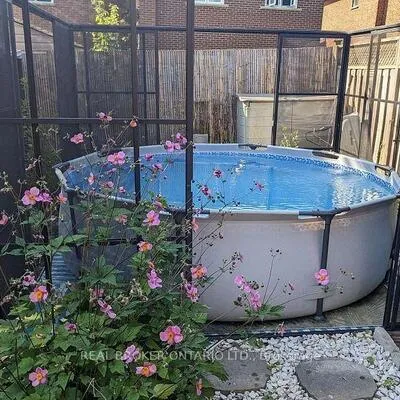 25,&nbsp;Charnwood, Aileen-Willowbrook, Markham