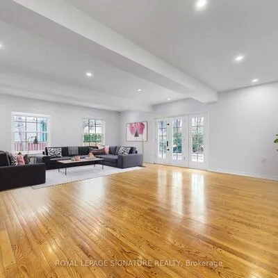 24,&nbsp;Laureleaf, Bayview Glen, Markham