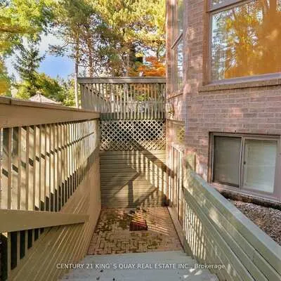 20,&nbsp;limcombe, Bayview Glen, Markham