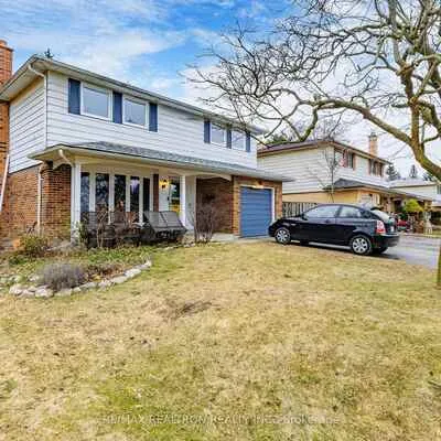 28,&nbsp;Blue Spruce, Royal Orchard, Markham