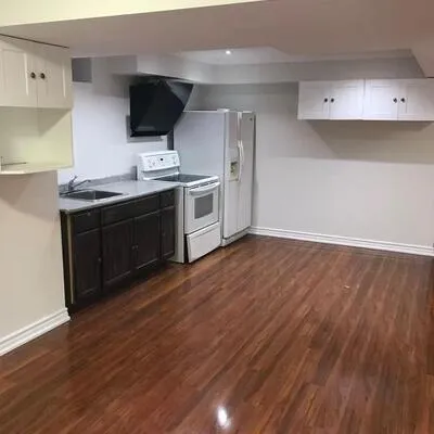 24,&nbsp;Jenmat, Greensborough, Markham