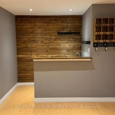 50,&nbsp;Reginald, Markham Village, Markham