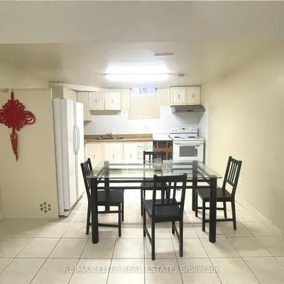 23,&nbsp;Vickers, Milliken Mills East, Markham