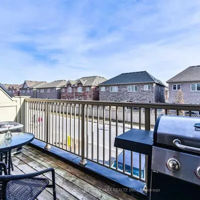 101,&nbsp;Dundas, Greensborough, Markham