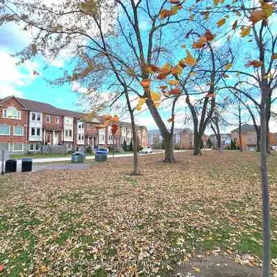 17,&nbsp;Carnation, Commerce Valley, Markham