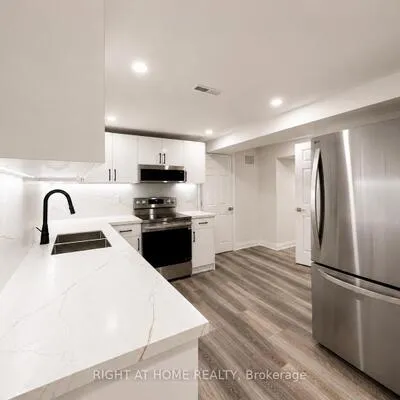 78,&nbsp;Julia, Thornhill, Markham