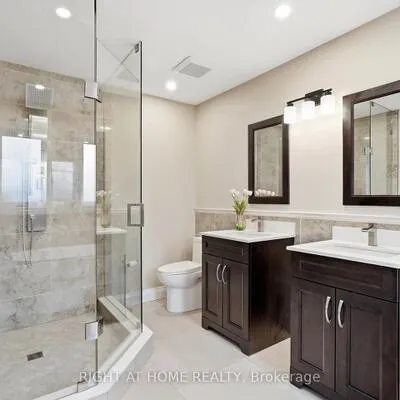 27,&nbsp;Hawkweed, Box Grove, Markham