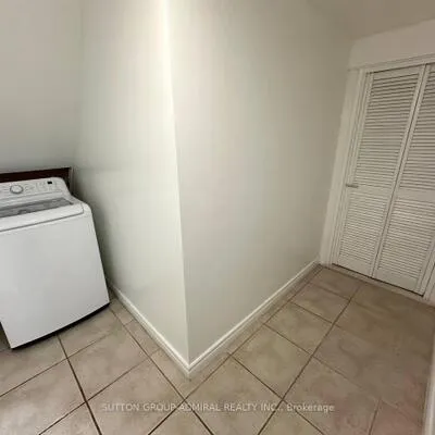 16,&nbsp;Fairty, Middlefield, Markham