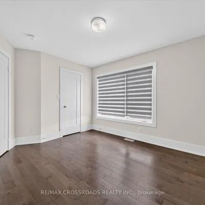 202,&nbsp;Webb, Cornell, Markham