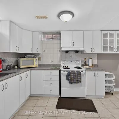 29,&nbsp;Connery, Middlefield, Markham