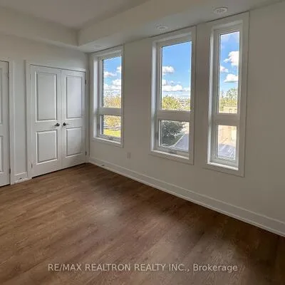 180,&nbsp;Anderson, Greensborough, Markham