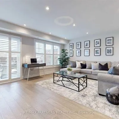 2722,&nbsp;Bur Oak, Cornell, Markham
