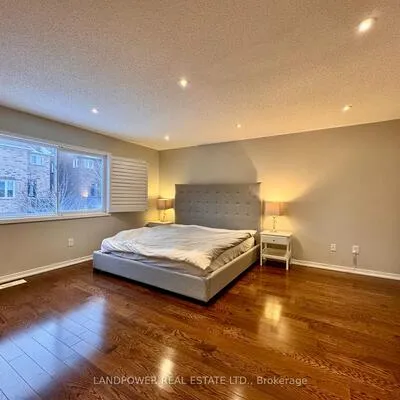 4, Prince Of Wales, Victoria Square, Markham