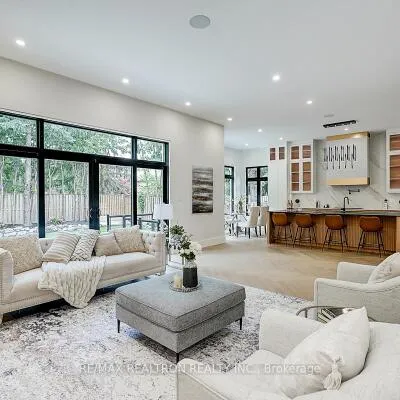202,&nbsp;Carlton, Unionville, Markham