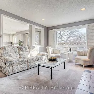 27, Pining, Aileen-Willowbrook, Markham