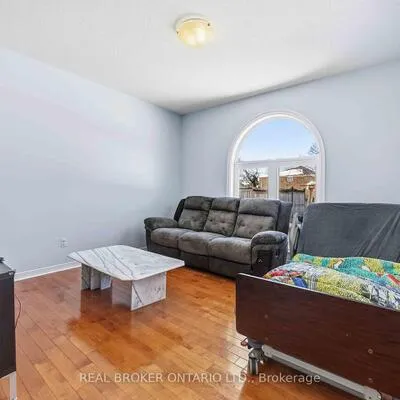8,&nbsp;Medley, Milliken Mills East, Markham