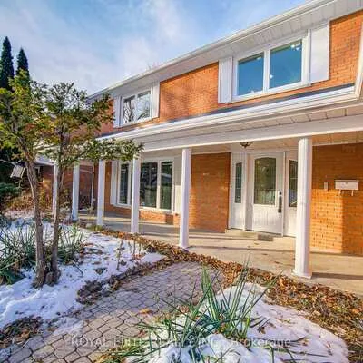 40,&nbsp;Squire Baker's, Sherwood-Amberglen, Markham