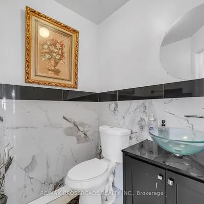 39,&nbsp;Jordana, Middlefield, Markham
