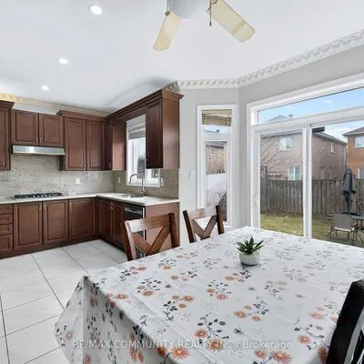 21,&nbsp;Berger, Box Grove, Markham