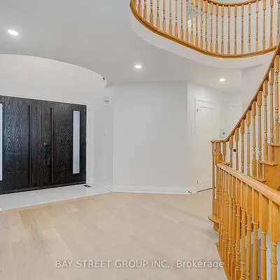 8,&nbsp;Mooreland, Markham Village, Markham